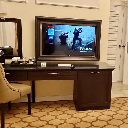 Venetian شقة فندقية