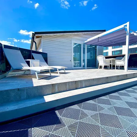 מלון דירות Venetian 4*