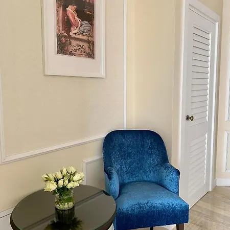 Venetian 4*