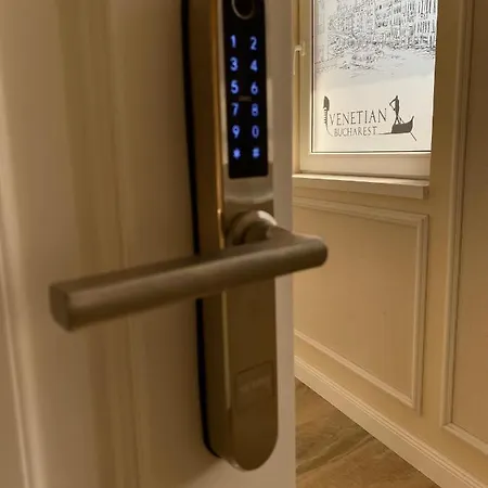 מלון דירות Venetian 4*